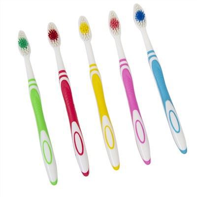 Ergonomický zubní kartáček pro dospělé